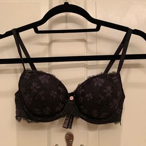 Victoria’s Secret black lace bra